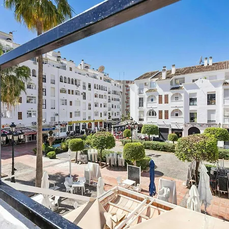 Encantador Piso Andaluz En Benalmadena