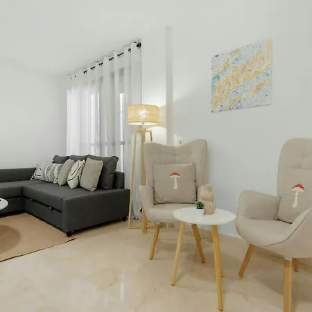 Encantador Piso Andaluz En * Benalmadena